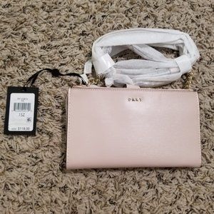 DKNY Bryant Leather Wallet Crossbody